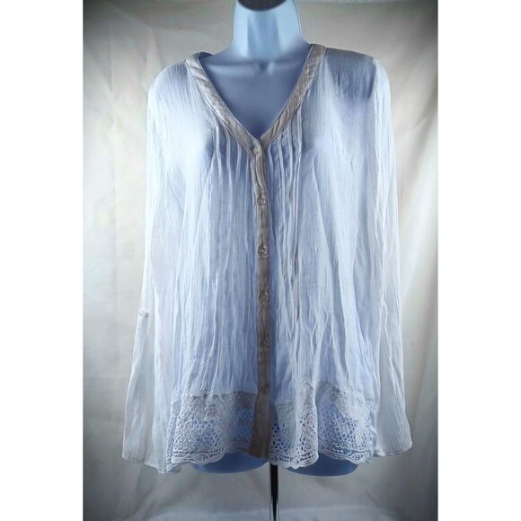 Vintage-Inspired White Long-Sleeve Button-Up Blouse With Crochet Lace Hem & Roll - Picture 1 of 10